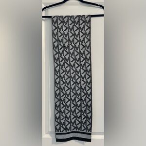 Michael Kors reversible scarf